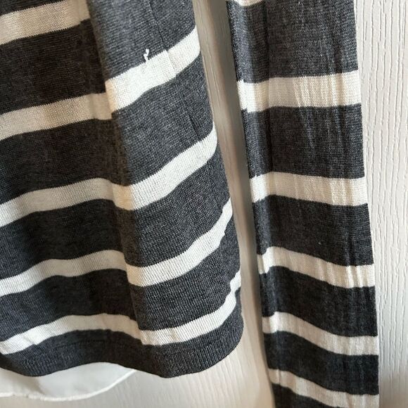 EXPRESS sweater‎ /split back women’s Medium striped - Picture 11 of 16